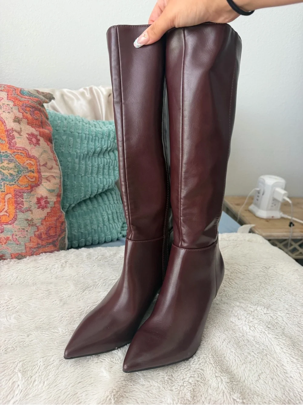 Brand new VINTAGE unisa tall Boots - Burgundy
